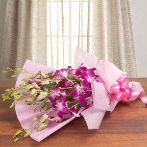 Splendid 6 Purple Orchids Bouquet