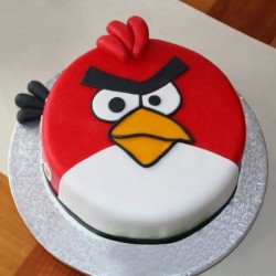 Addictive Angry Bird Fondant Cake	