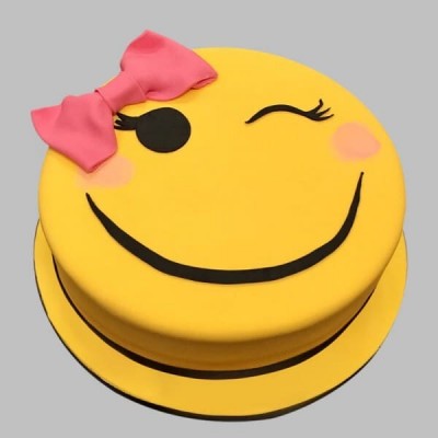 Adorable Smiley Fondant Cake Adorable Smiley Fondant Cake