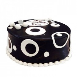 Black And White Fondant Cake	