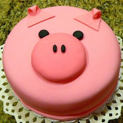 Porky Pig Fondant Cakes	