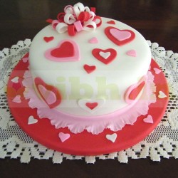 Enigmatic Love Fondant Cake	