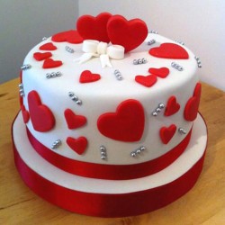 Lady Charmers Romantic Fondant Cake	