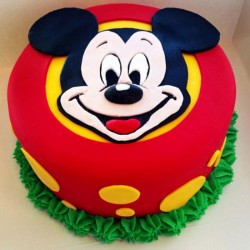 Fabulous Mickey Mouse Fondant Cake	
