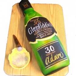 Glenfiddich Scotch Bottle Fondant Cake	