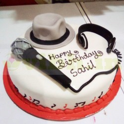 Music Lover Fondant Cake	