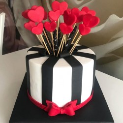 Romantic Fondant Cake	