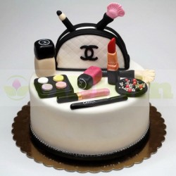 Special Chanel Cosmetics Fondant Cake	
