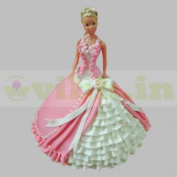 Ultra Style Queen Barbie Fondant Cake	