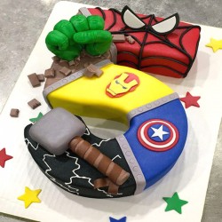 5 Number Avengers Customized Cake 5 Number Avengers Customized Cake