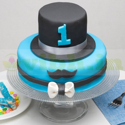 Moustache And Hat Fondant Cake