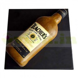 Teachers Scotch Whisky Fondant Cake	