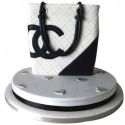 Classy Chanel Bag Fondant Cake Classy Chanel Bag Fondant Cake