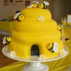Honey Bee & Hive Theme Cake	